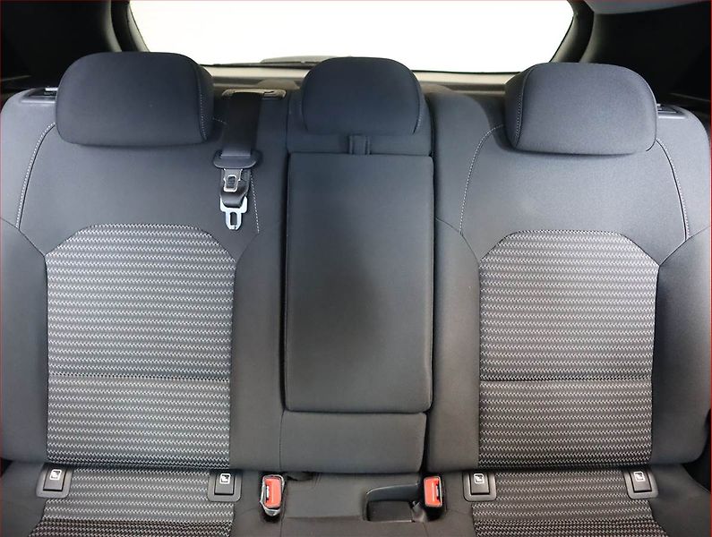 Kia Ceed (2022) 1.0 T-GDI, Serv.kniha - fotka 10 z 18