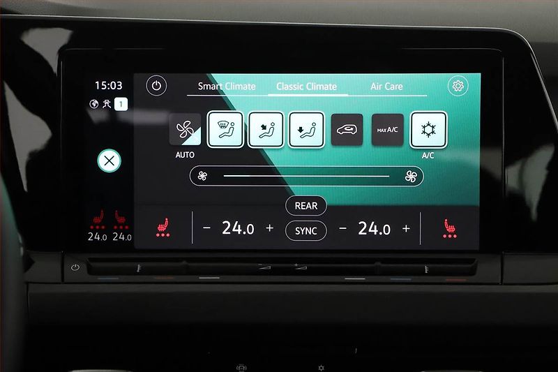 Volkswagen Golf (2023) Style 1.5 TSI - fotka 17 z 20