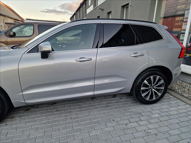 Volvo XC60 B5 AWD Momentum Pro,ČR,1.Maj. - fotka 42 z 50