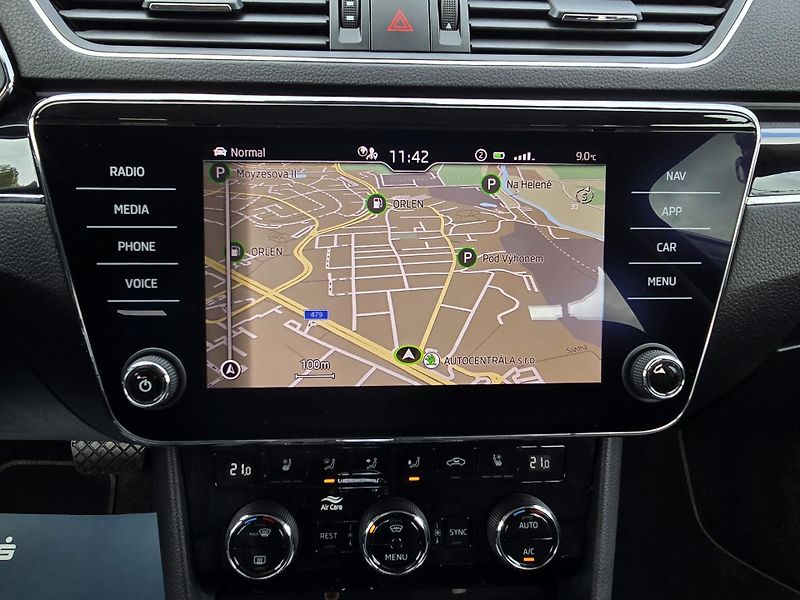Škoda Superb 2.0TDI 147KW DSG 4x4 L&K TOP! - fotka 32 z 50