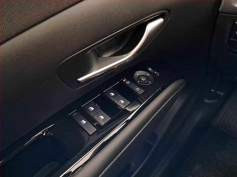 Hyundai Tucson (2025) 1.6 T-GDI 48V MHEV - fotka 21 z 24
