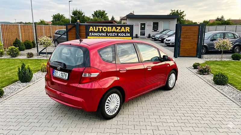 Honda Jazz 1.2 benzin 66 kw Facelit - fotka 36 z 36