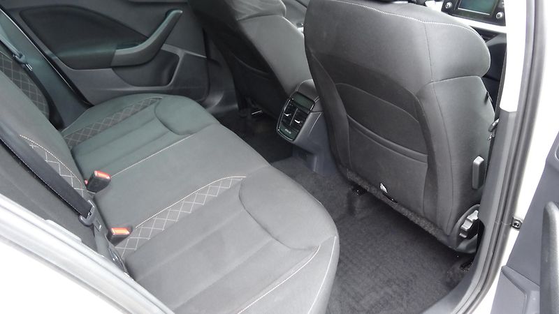 Škoda Scala 1.0TSi /CEBIA/+nová sada kol - fotka 7 z 16