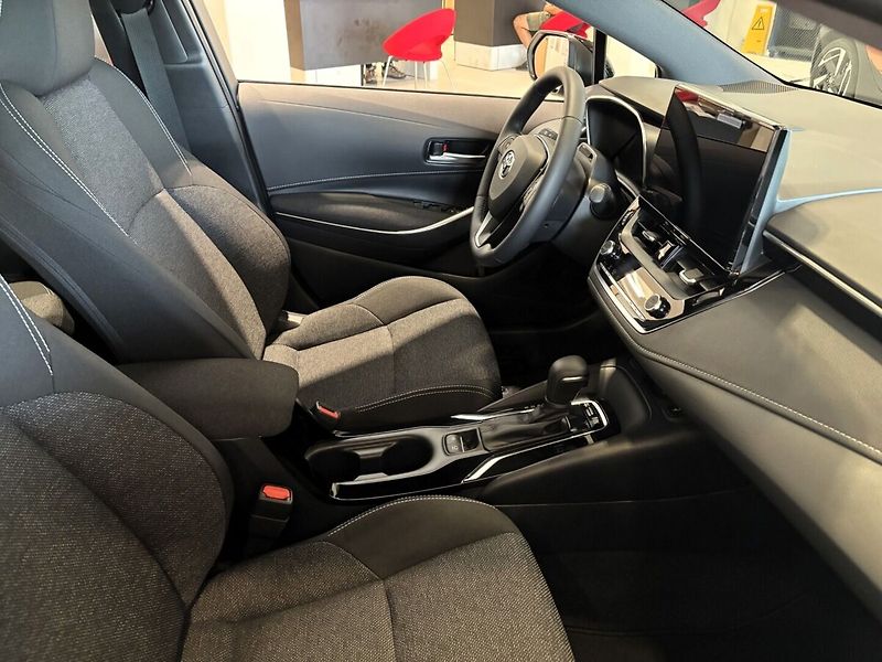 Toyota Corolla 1,8   TS Comfort Tech HEV - fotka 9 z 10