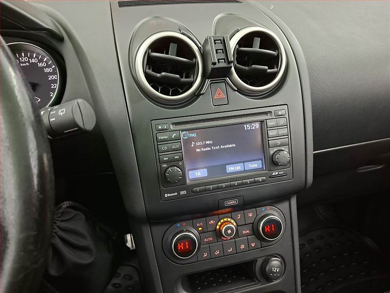 Nissan Qashqai (2013) 1.6, Navi, Tempomat - fotka 12 z 19