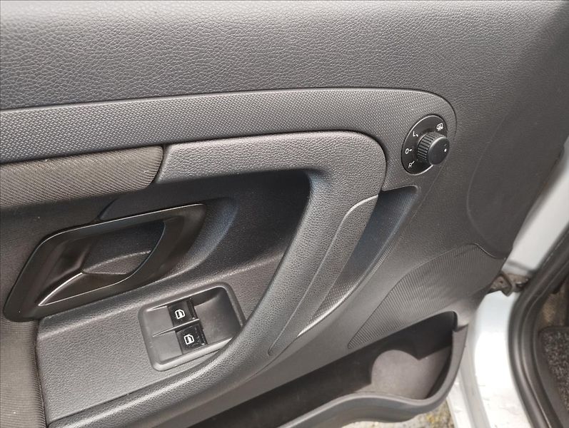 Škoda Roomster 1,2 77KW DSG - fotka 16 z 17