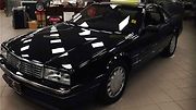 Nikdy nejetý Cadillac Allante z roku 1993.