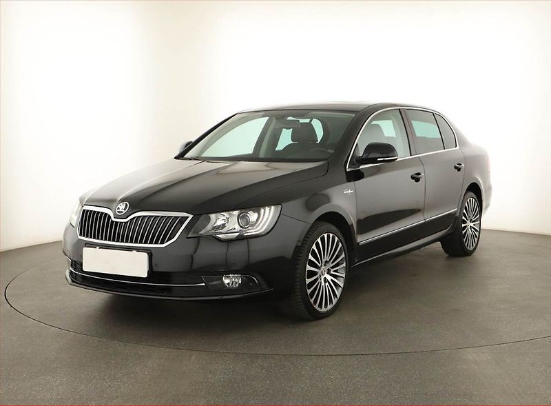 Škoda Superb (2014) Laurin&Klement 2.0 TDI, 4X4 - fotka 2 z 17