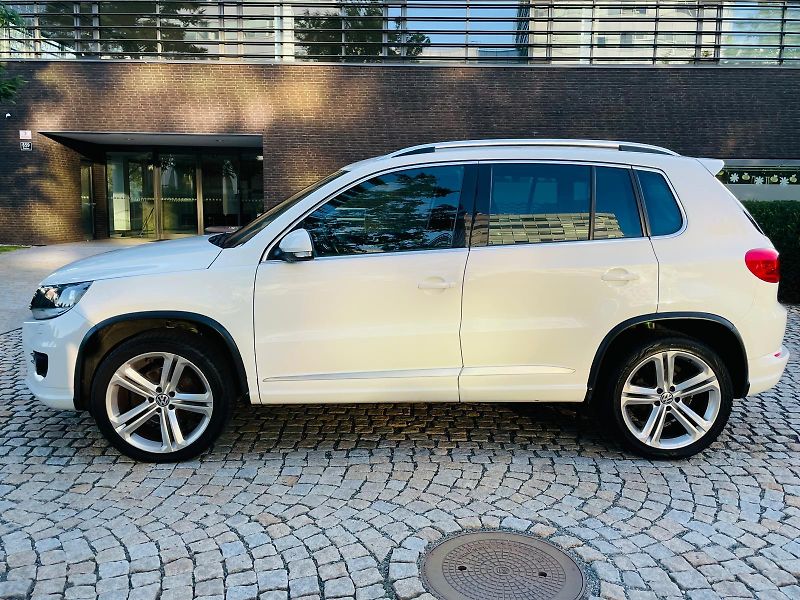 Volkswagen Tiguan 1.4TSI 4x4 MAN SERVISKA TAŽNÉ - fotka 19 z 52