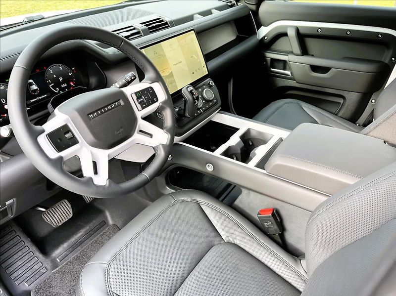 Land Rover Defender (2026) 110 D200 S - fotka 11 z 29