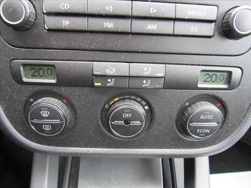 Volkswagen Golf 2,0 i GT 147KW Remus - fotka 15 z 28