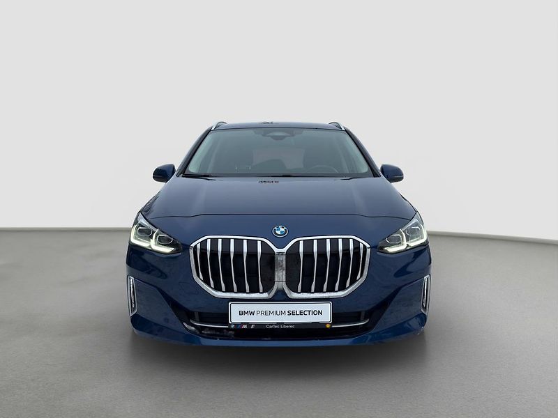 BMW Řada 2 230e xDrive Active Tourer - fotka 6 z 11