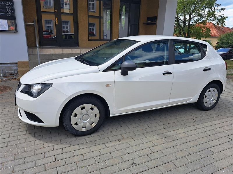 Seat Ibiza 1,2 i - fotka 5 z 41