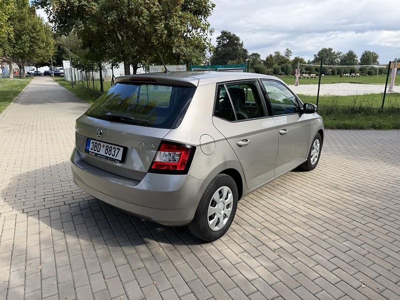 Škoda Fabia 1.0 55 kW 83000 km  - fotka 8 z 23