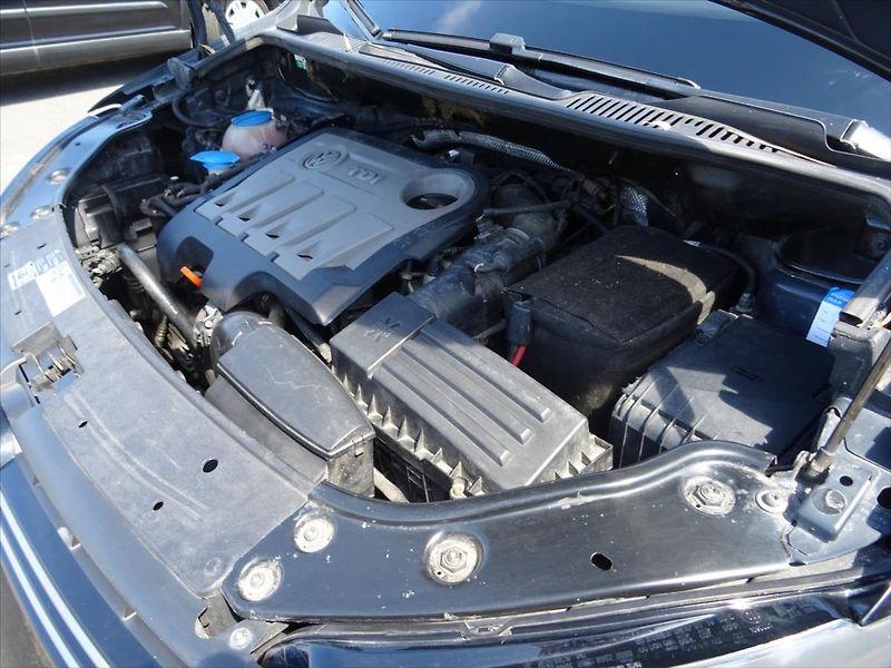 Volkswagen Touran 2,0 TDi 103 kW - fotka 30 z 33