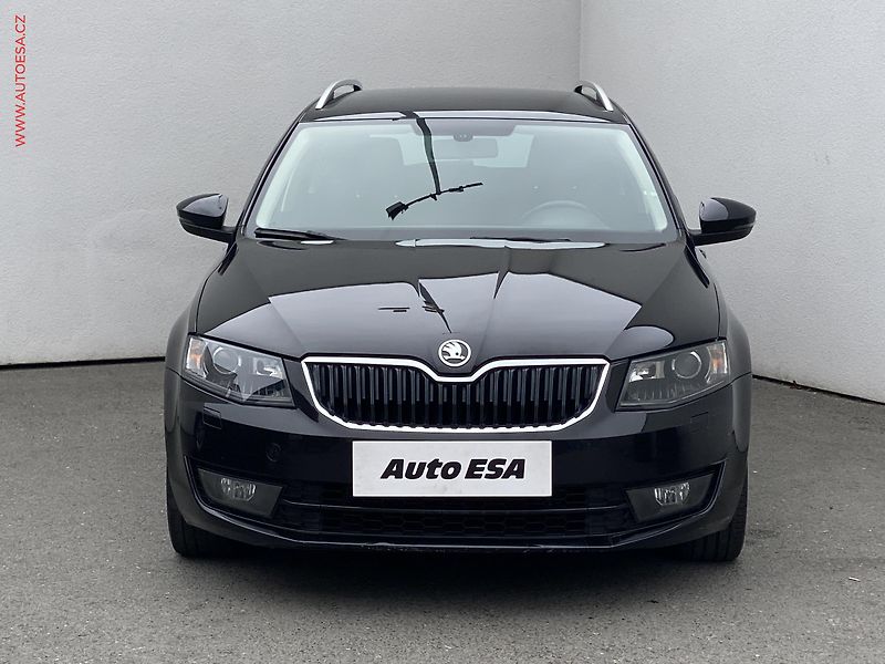 Škoda Octavia (2014) 2.0TDi, ČR, Elegance, bixen - fotka 2 z 18