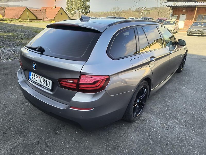 BMW Řada 5 (2014) 525d M xDRIVE/HEAD-UP/PANORAMA - fotka 9 z 61