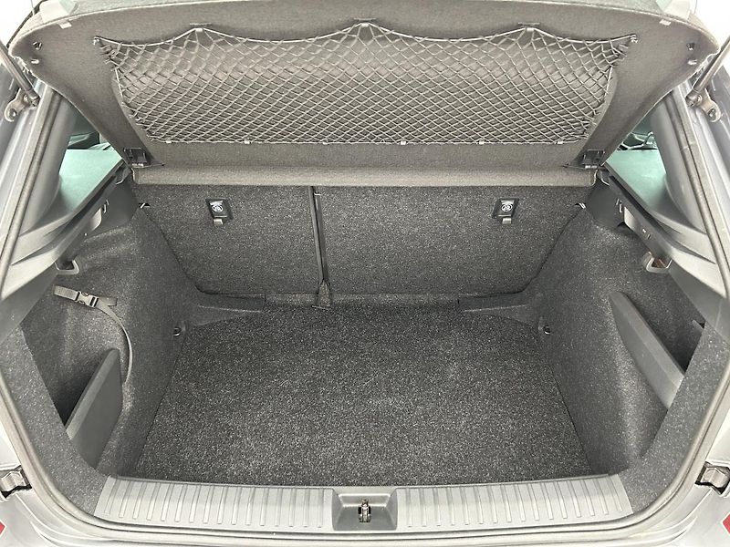 Škoda Kamiq 1.0 TSI Monte Carlo - fotka 28 z 30