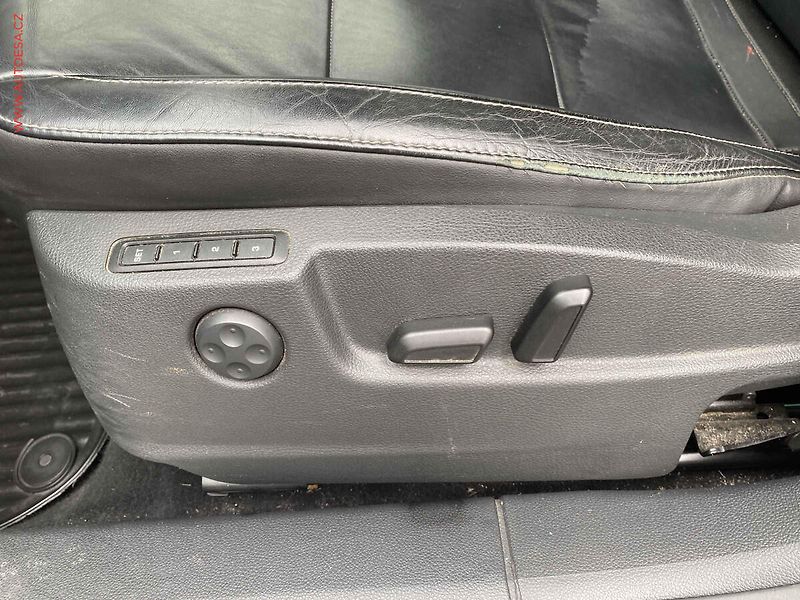 Škoda Superb (2015) 1.6 TDi, Elegance, kůže - fotka 14 z 17