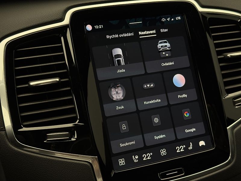 Volvo XC90 B5 AWD ULTIMATE AUT  - fotka 43 z 57