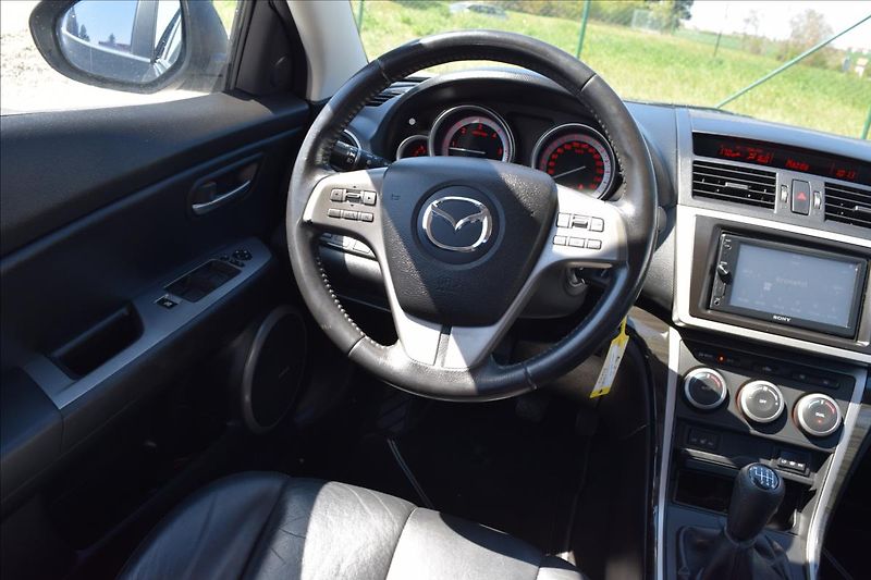 Mazda 6 2,0 d 103KW VÝHŘEV ALU - fotka 28 z 45