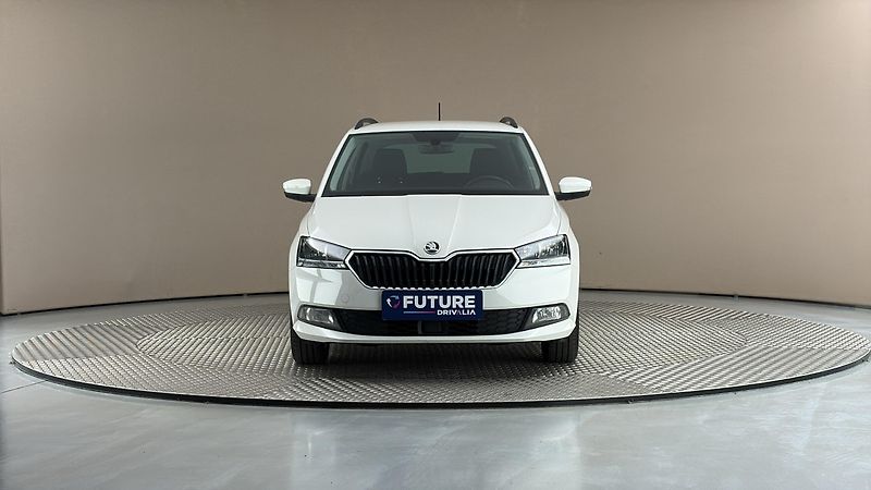 Škoda Fabia 1.0 TSI Ambition Combi - fotka 3 z 25