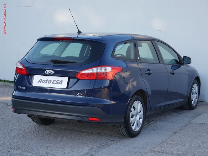 Ford Focus (2013) 1.6 TDCi, Klima - fotka 6 z 15