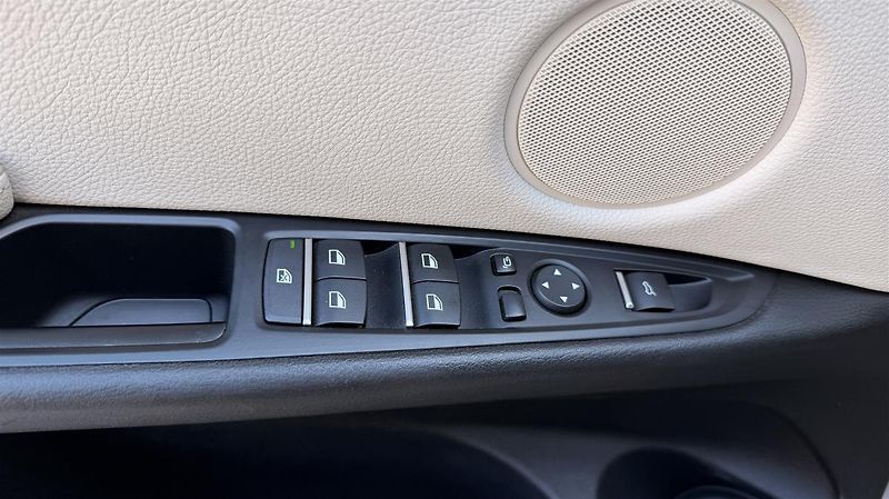 BMW X5 xDrive30d - fotka 18 z 21
