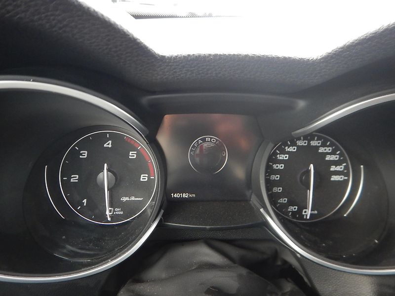 Alfa Romeo Stelvio 2.2 JTD Q4 AUTOMAT - fotka 21 z 27