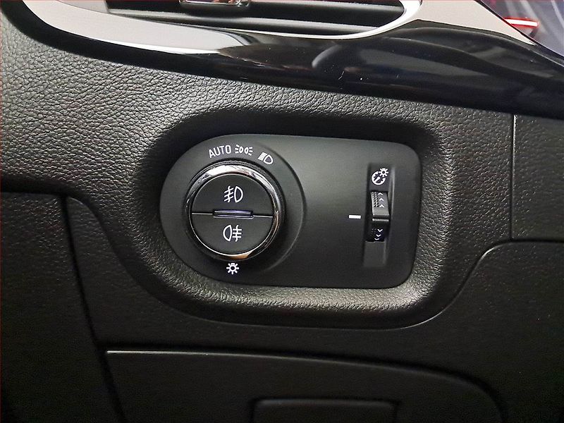 Opel Astra (2018) 1.4 T, Serv.kniha, Kůže - fotka 17 z 17