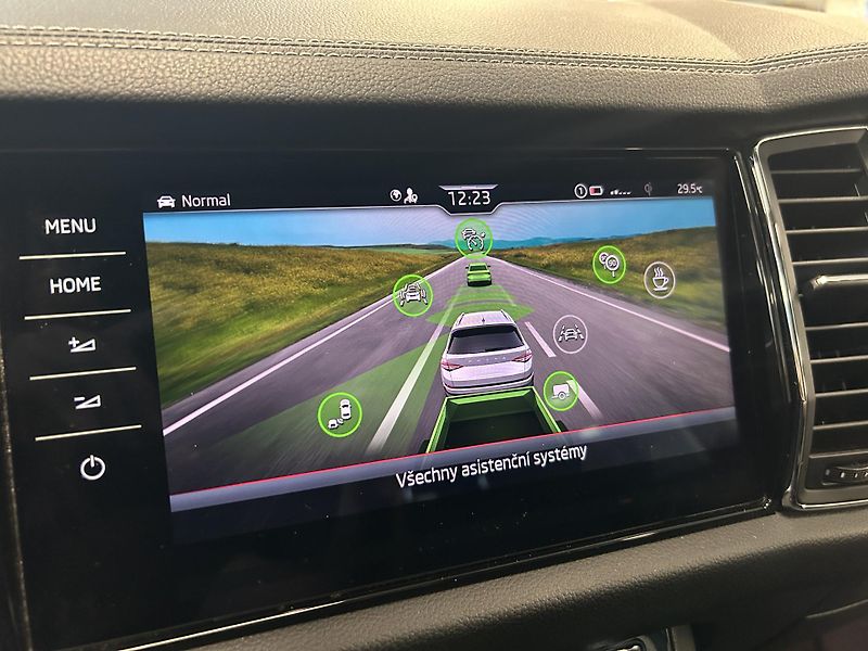 Škoda Kodiaq (2022) 2.0TDi L&K DSG 4x4 LED TZ - fotka 15 z 40