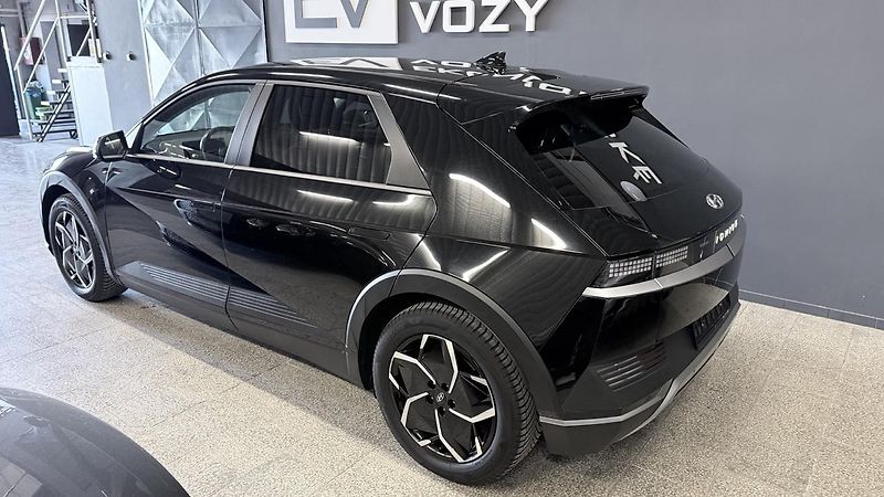 Hyundai Ioniq 5 (2021) Style 73kWh,REZERVOVÁNO - fotka 10 z 45