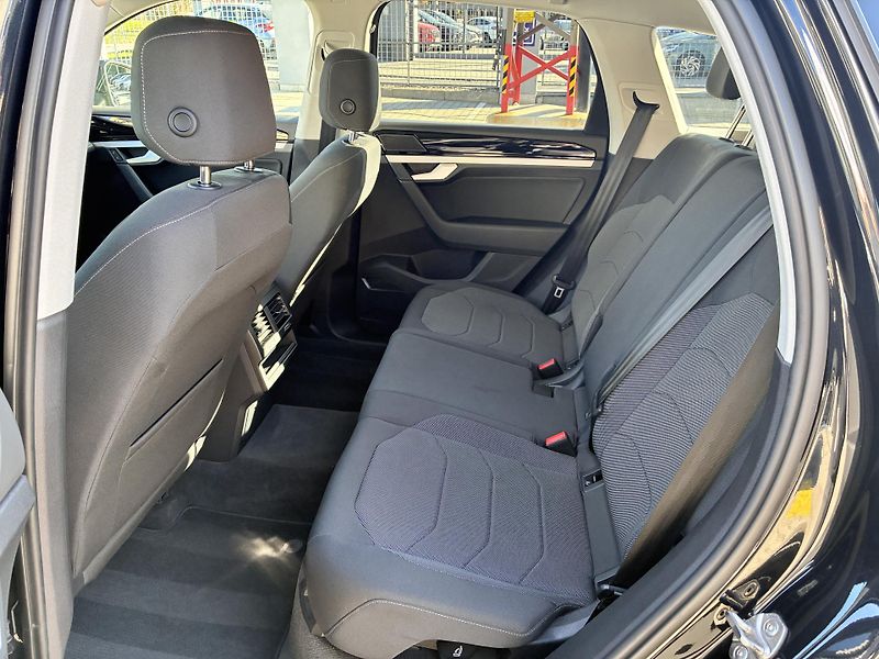Volkswagen Touareg 170KW,4X4,8°AT,ČERNÁDEEP,TAŽNÉ - fotka 14 z 34