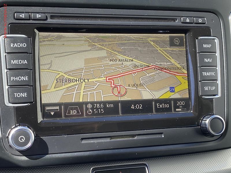 Volkswagen Sharan (2013) 2.0 TDi, Comfortline, panor - fotka 16 z 18