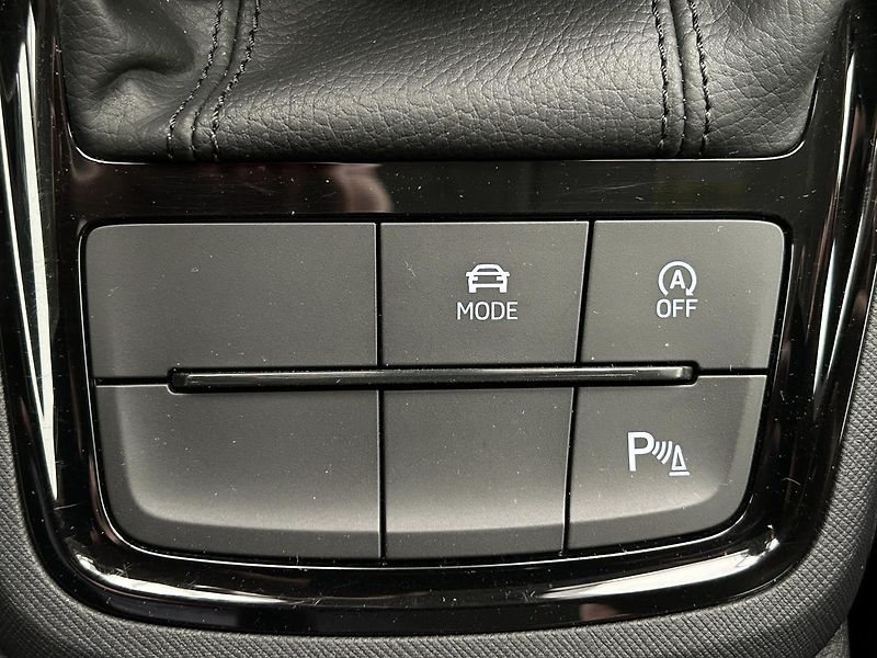 Škoda Scala 1.5 TSI Top selection - fotka 16 z 29