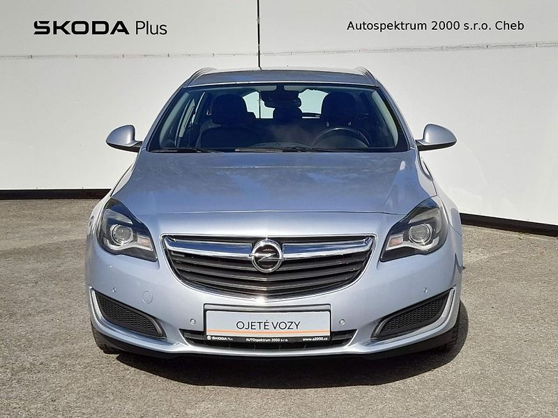 Opel Insignia SPORTS TOURER SW             1 - fotka 4 z 20