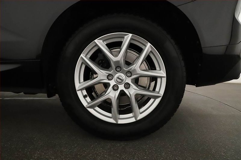 Volvo XC60 (2017) D4 AWD - fotka 12 z 21