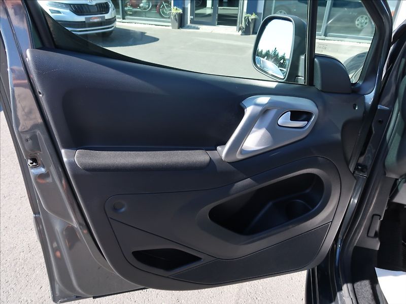 Citroën Berlingo 1,6 BHDi,73kW,NovéČR,Serv.kn. - fotka 18 z 25