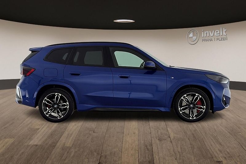BMW X1 xDrive23d - fotka 2 z 17