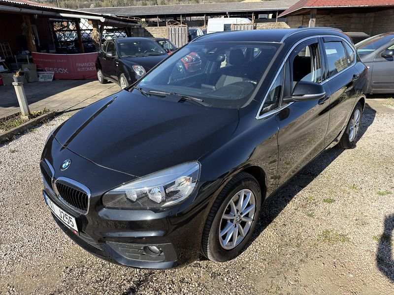 BMW Řada 2 (2015) 1.5 100kw spotřeba 4.9L2 - fotka 13 z 49