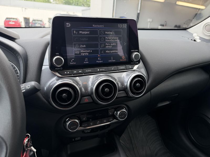 Nissan Juke 1.0 DIG-T 114 HP Acenta Trumf - fotka 15 z 25
