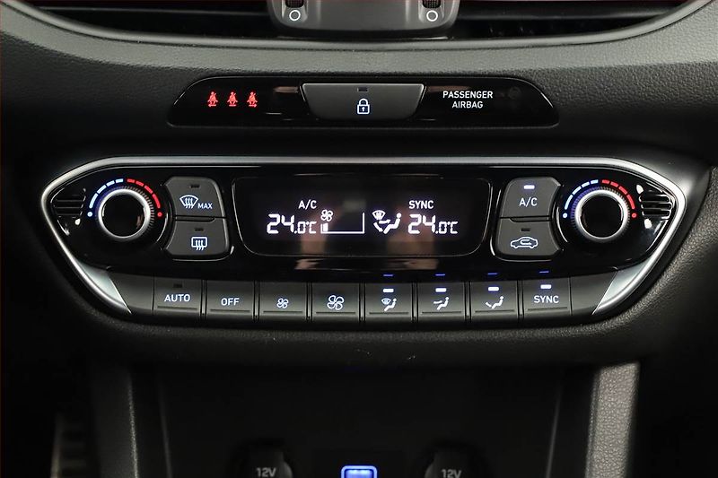 Hyundai i30 (2023) N-Line 1.0 T-GDI, ČR,1.maj - fotka 17 z 21