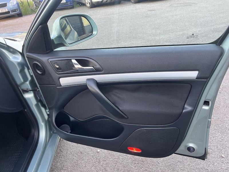 Škoda Octavia 1.4TSI 90KW,DSG,TZ,ELEGANCE - fotka 22 z 39