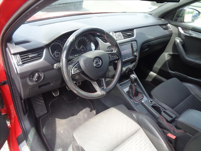 Škoda Octavia 2,0   RS - fotka 3 z 21