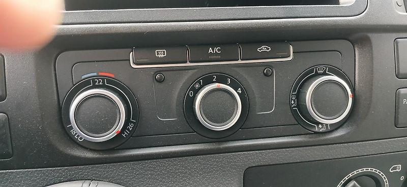 Volkswagen Transporter 2.0 TDI LONG servisní historie - fotka 23 z 44