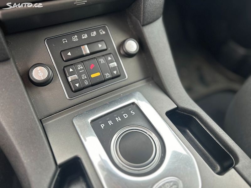 Land Rover Discovery (2011) 4 TDV6 S - fotka 17 z 18