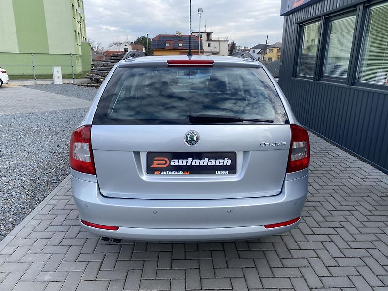Škoda Octavia 1.4 TSI 90kW -ELEGANCE-PDC-ALU - fotka 4 z 44