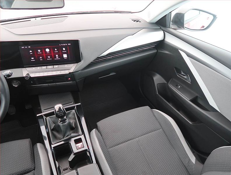 Opel Astra (2025) Edition 1.2 Turbo - fotka 8 z 18