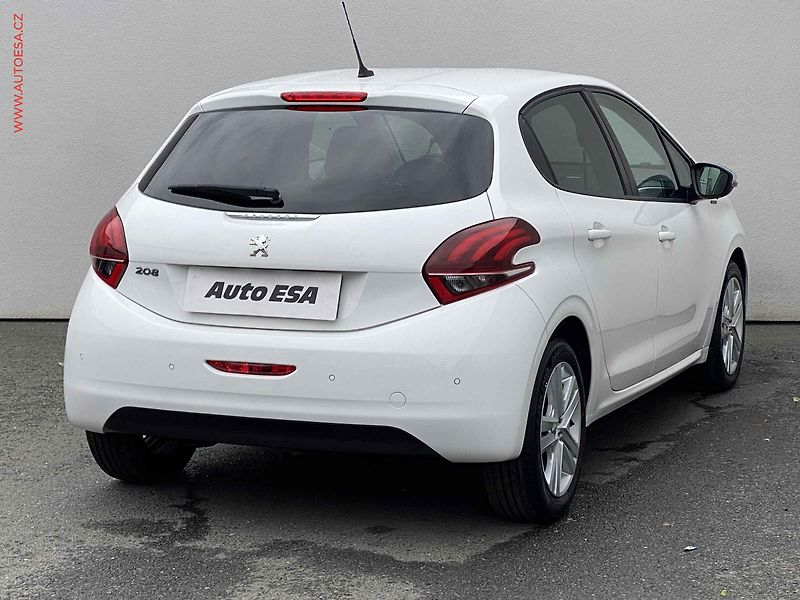 Peugeot 208 (2019) 1.2PT, Signature - fotka 4 z 15