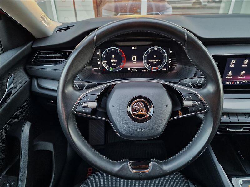 Škoda Octavia 2.0TDI DSG Ambition,ČR,1.Maj. - fotka 21 z 50